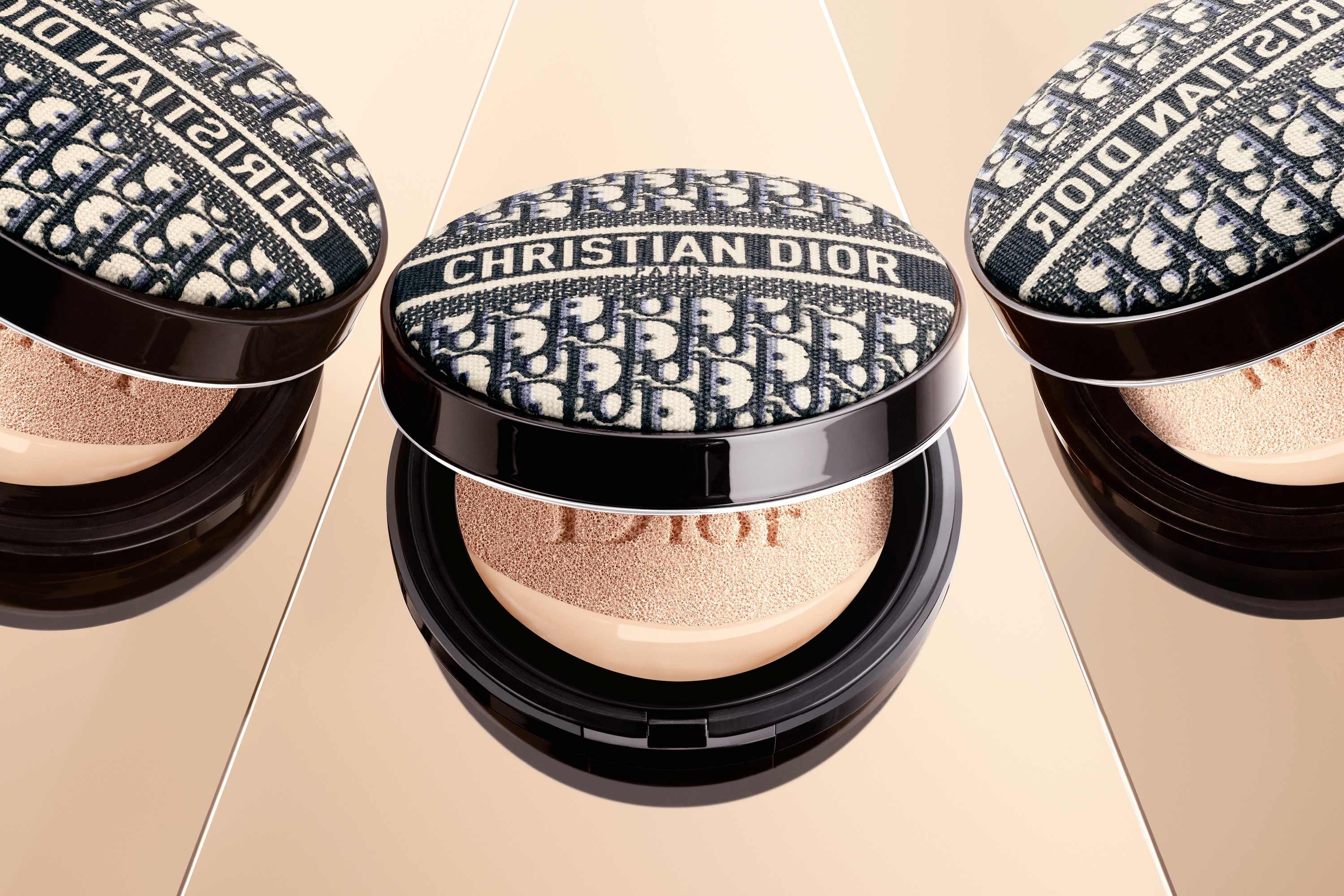 DIOR FOREVER PERFECT CUSHION – DIORMANIA LIMITED EDITION | OneClicks