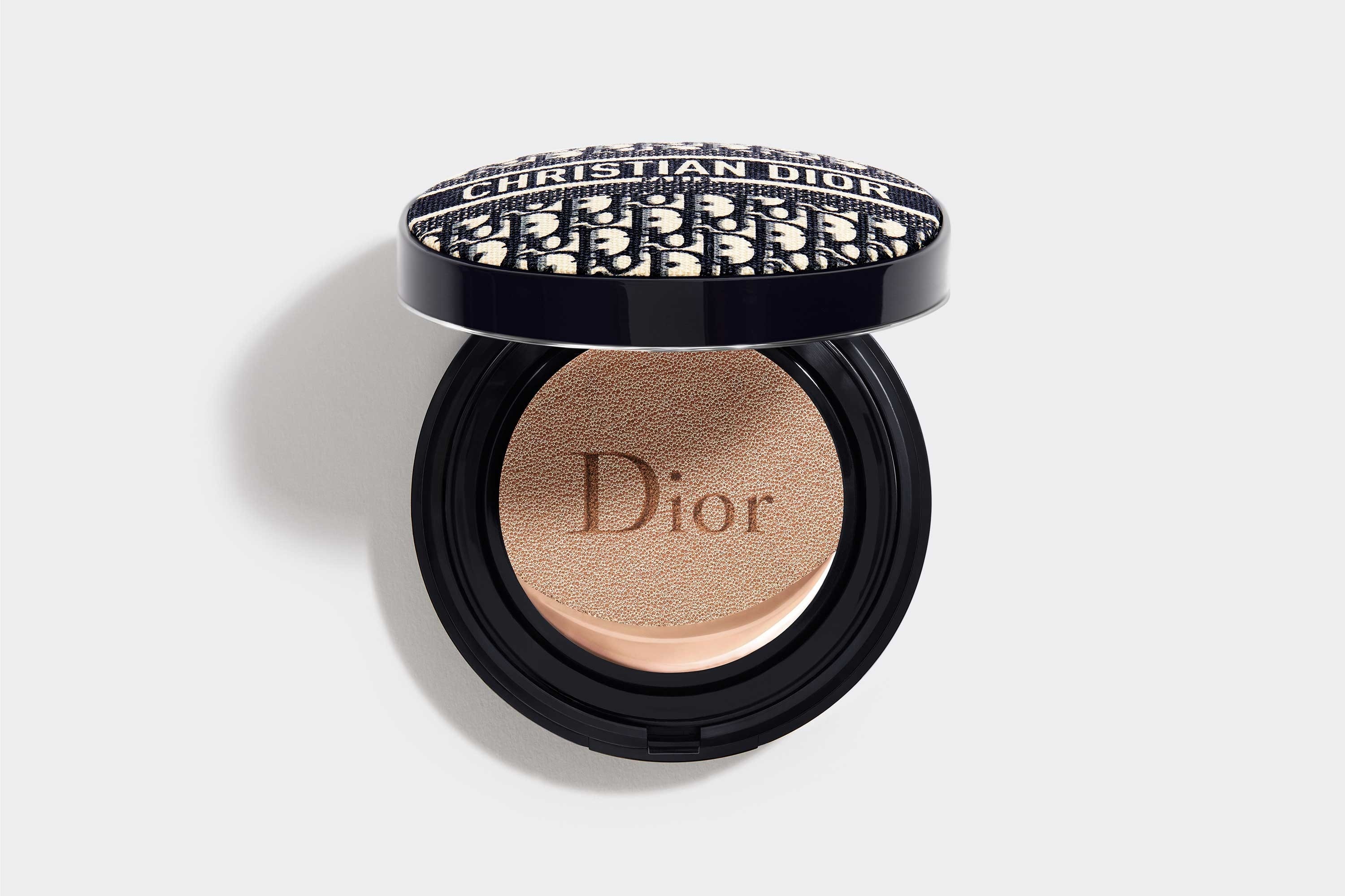 Dior Review  Diorskin Forever Perfect Cushion Foundation SPF 35 PA  Tips